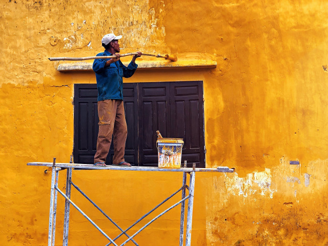 Nigerian painter at work